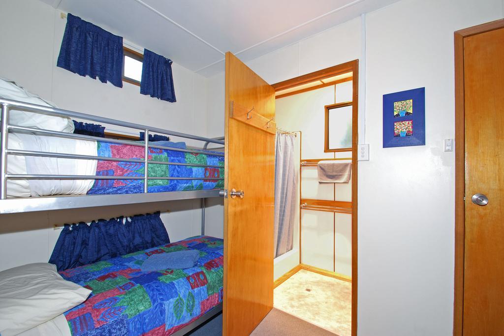 Triabunna Cabin & Caravan Park Phòng bức ảnh